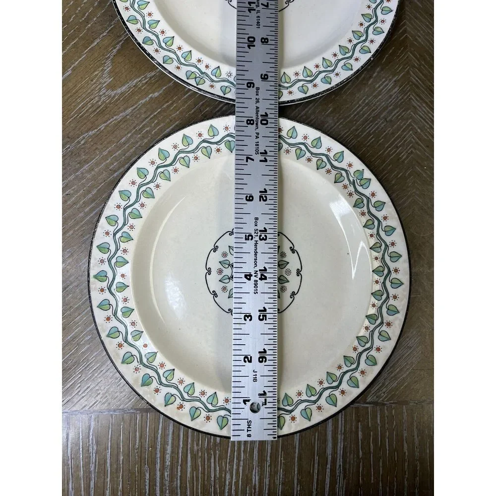 Arts & Crafts Wedgwood‎ Dartmouth Vine Berries Salad Plate Green Orange